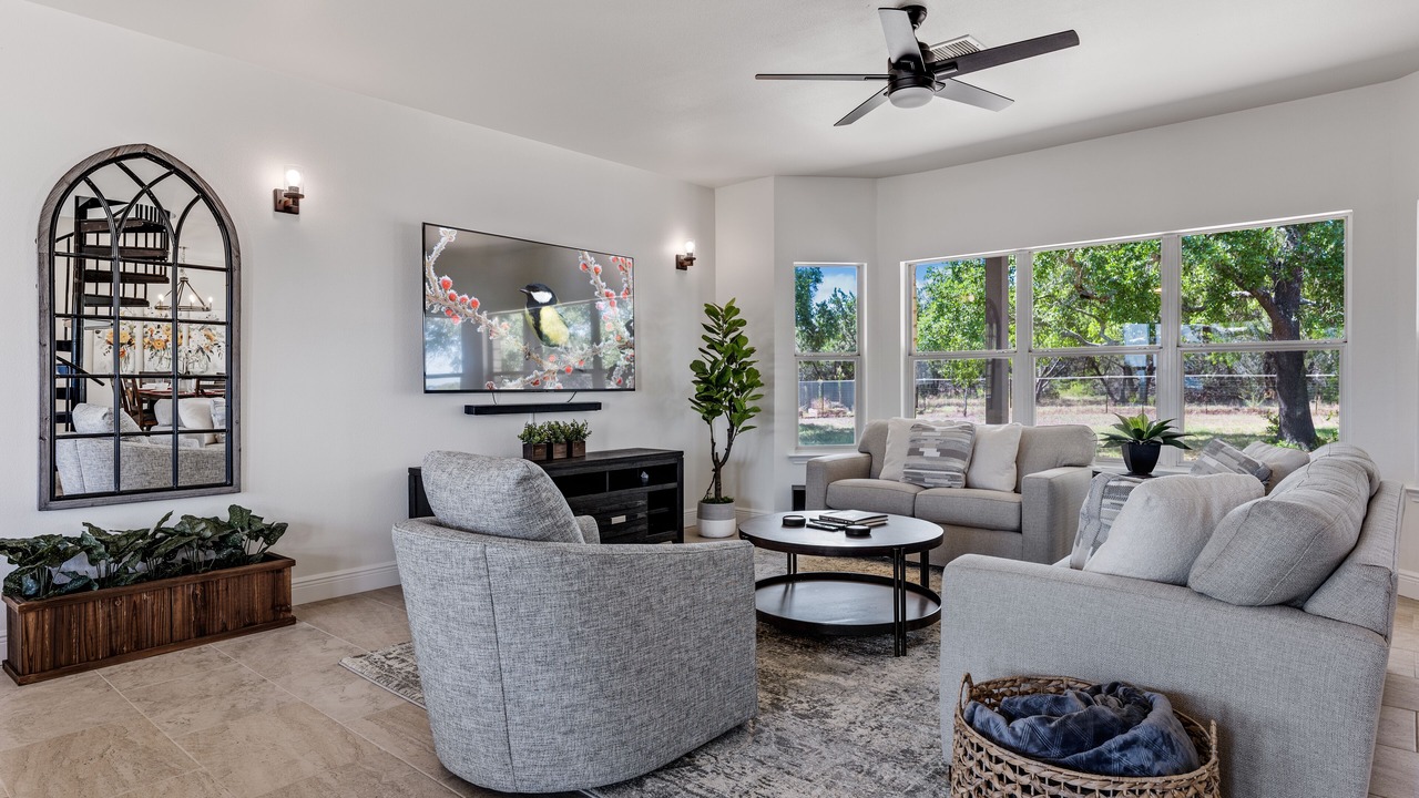 Photo of Livingroom in Liberty Hill
