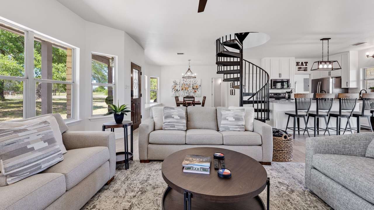 Photo of Livingroom in Liberty Hill