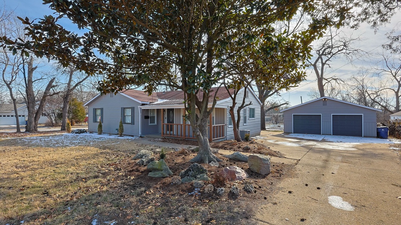 Photo of Outdoor in Airport Township