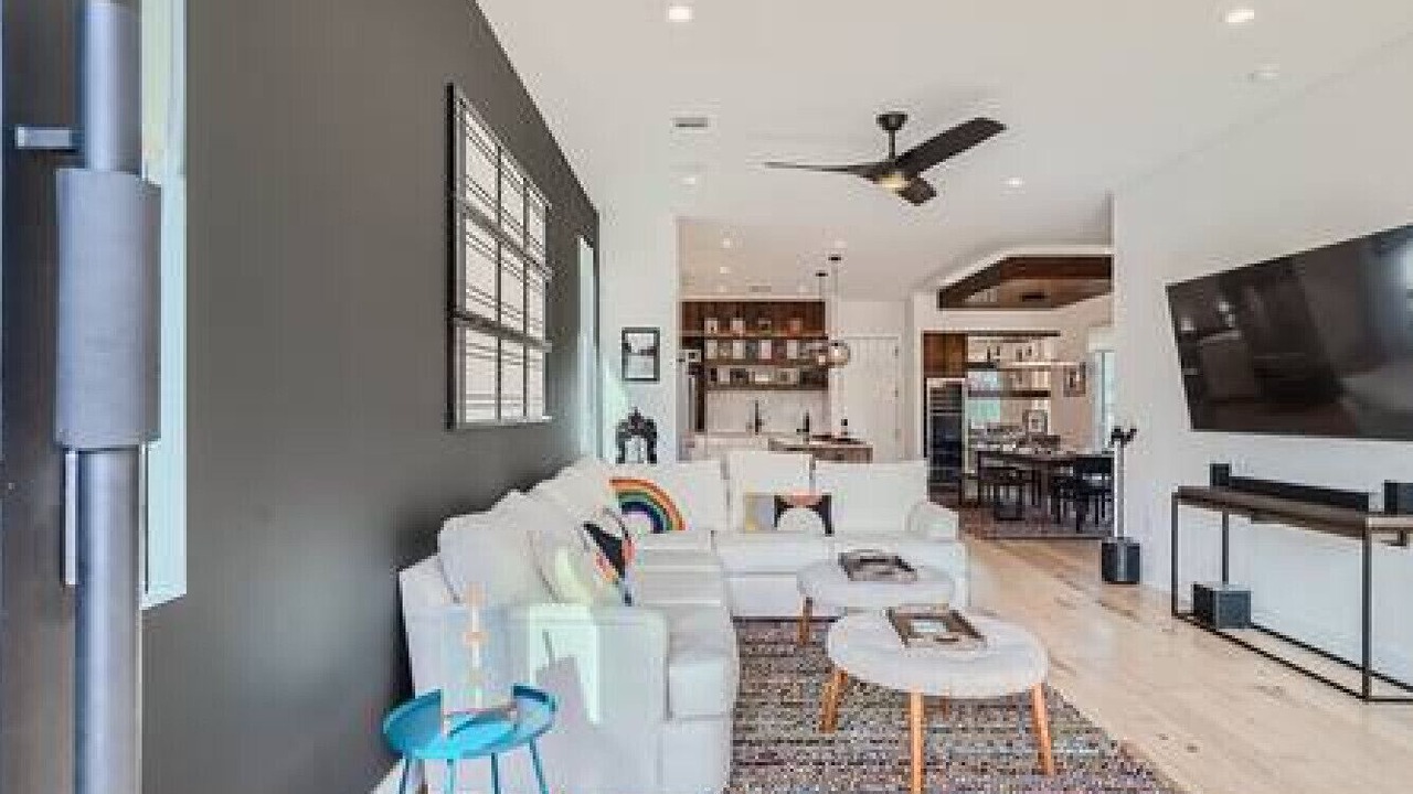 Photo of Livingroom in Chestnut