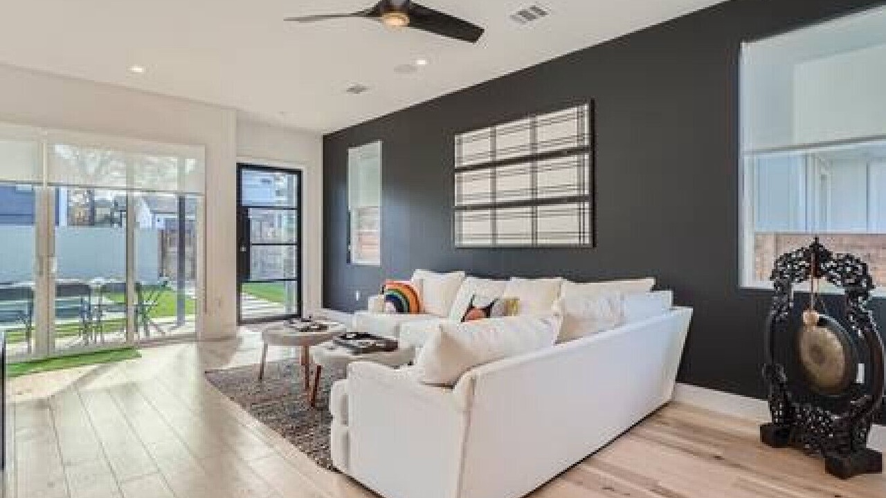 Photo of Livingroom in Chestnut