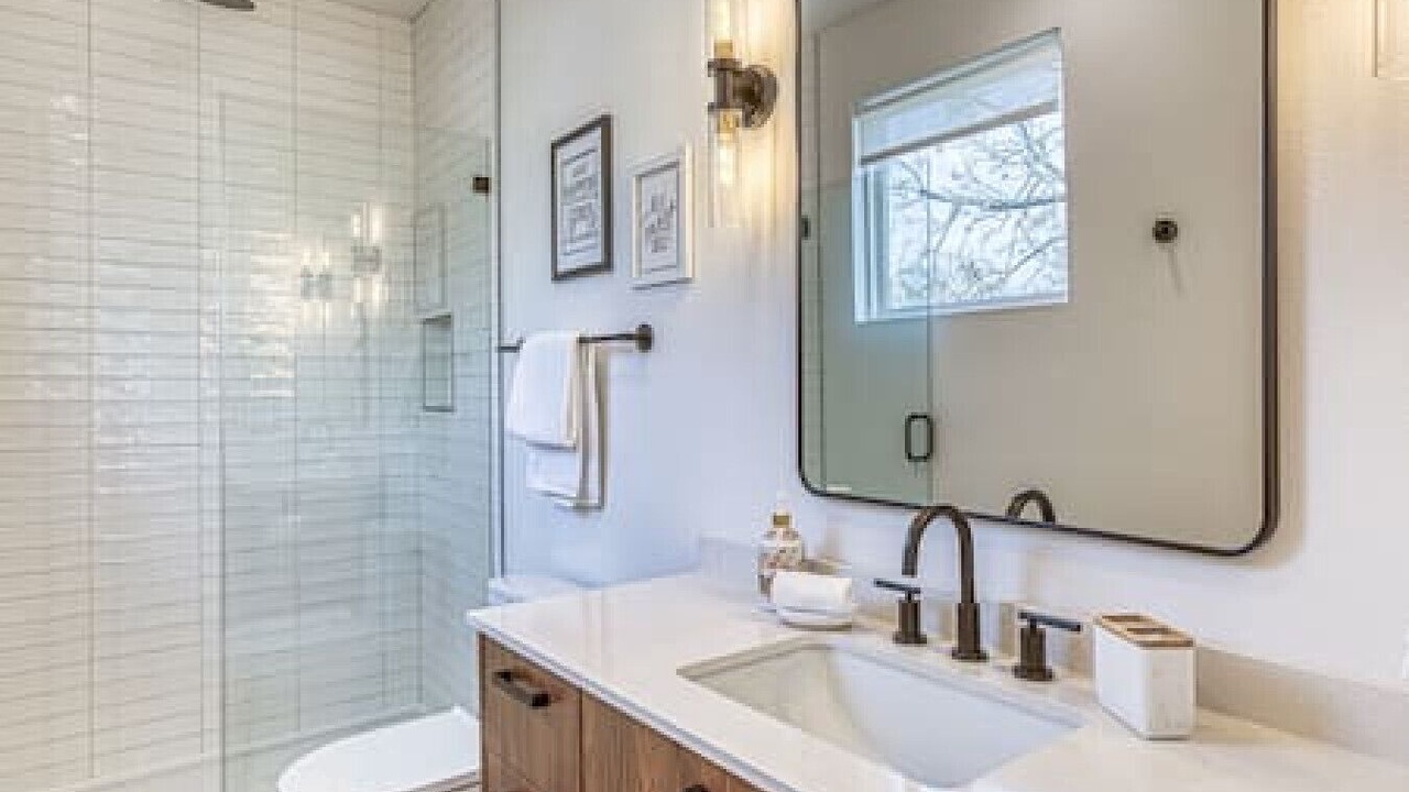 Photo of Bathroom in Chestnut