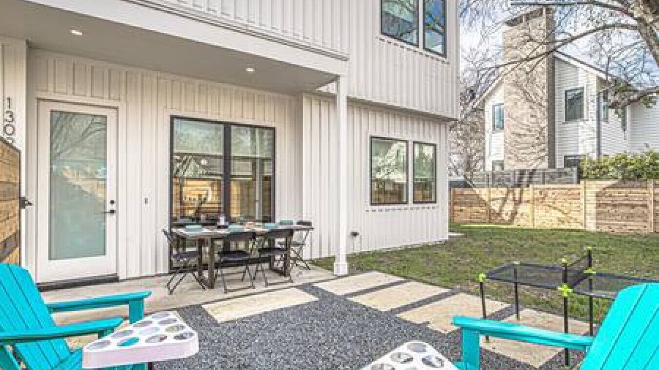 Photo of Outdoor in Chestnut