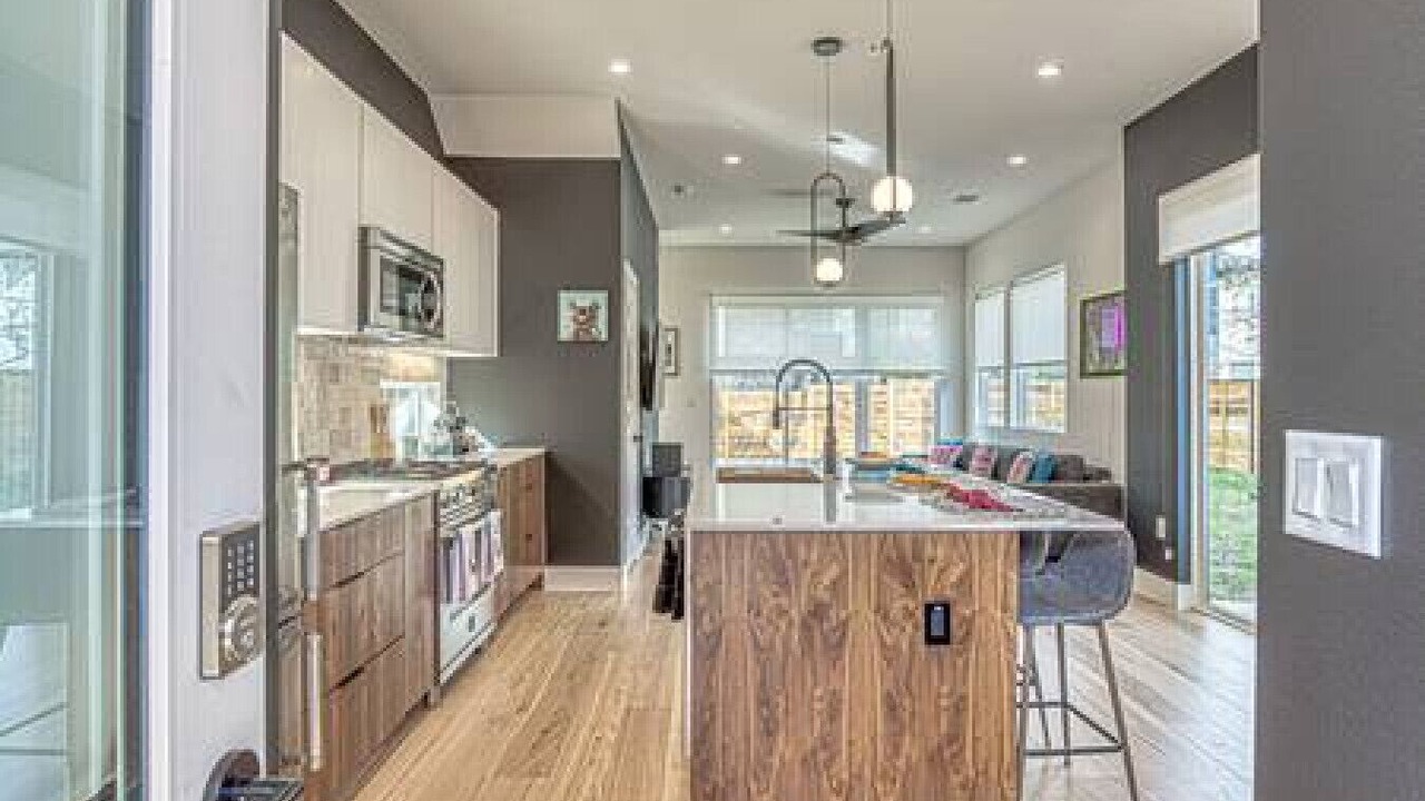Photo of Kitchen in Chestnut