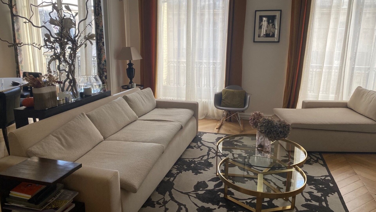 Photo of Livingroom in 17th Arrondissement