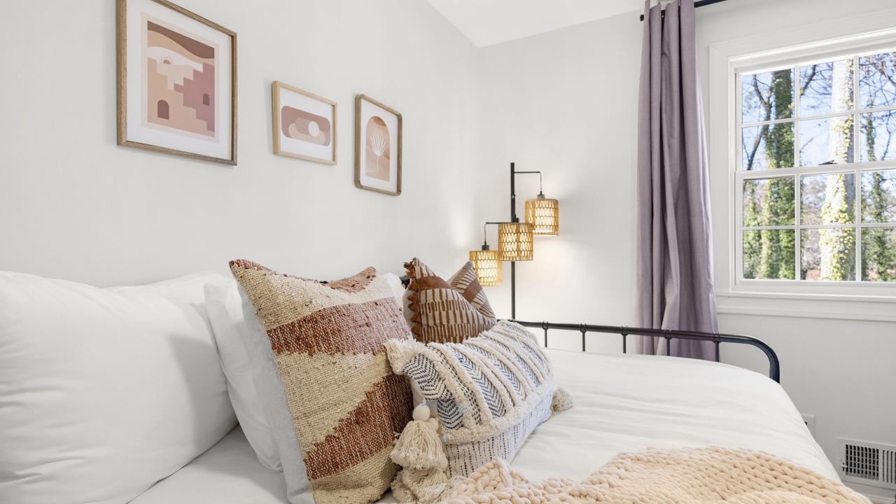 Photo of Bedroom in Snellville