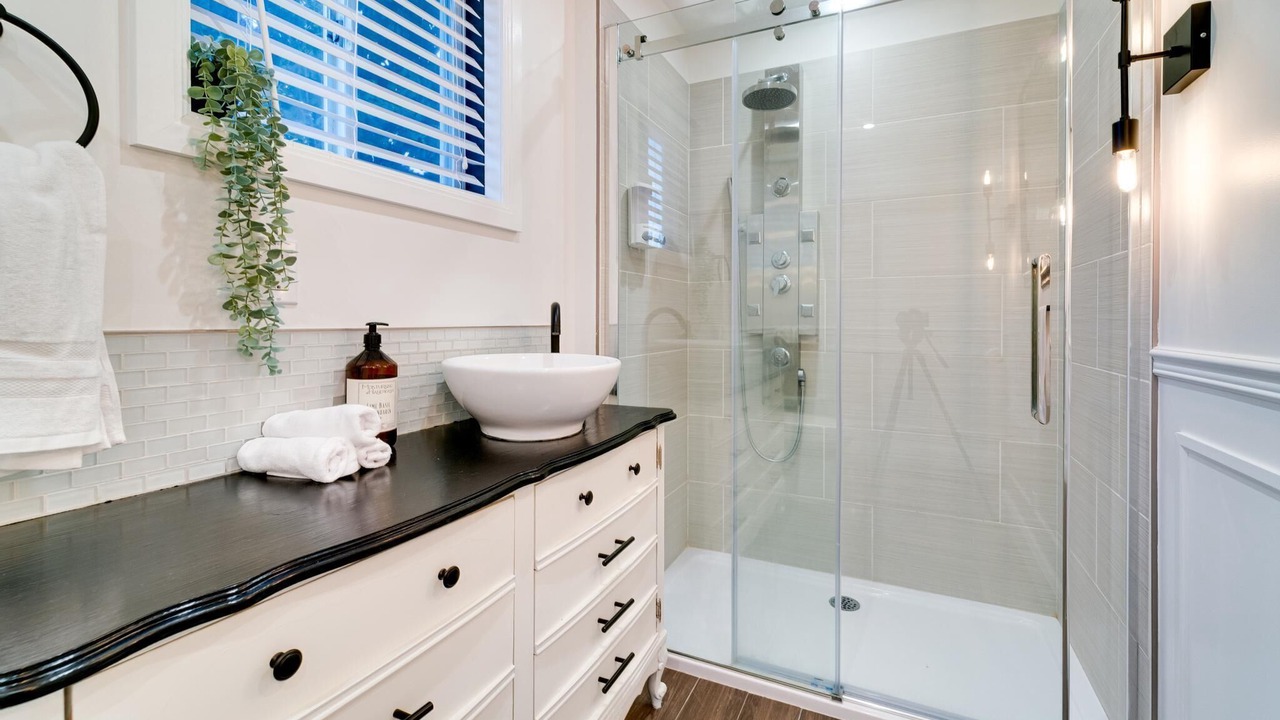 Photo of Bathroom in Virgil