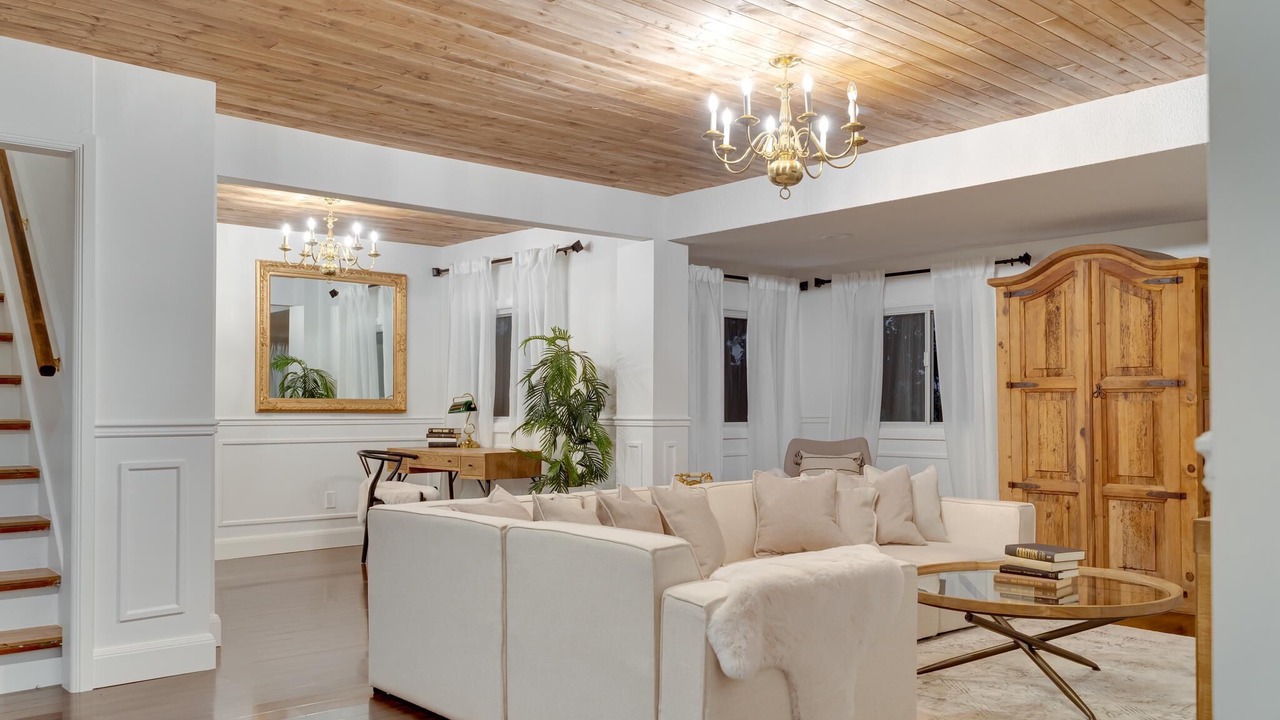 Photo of Livingroom in Virgil