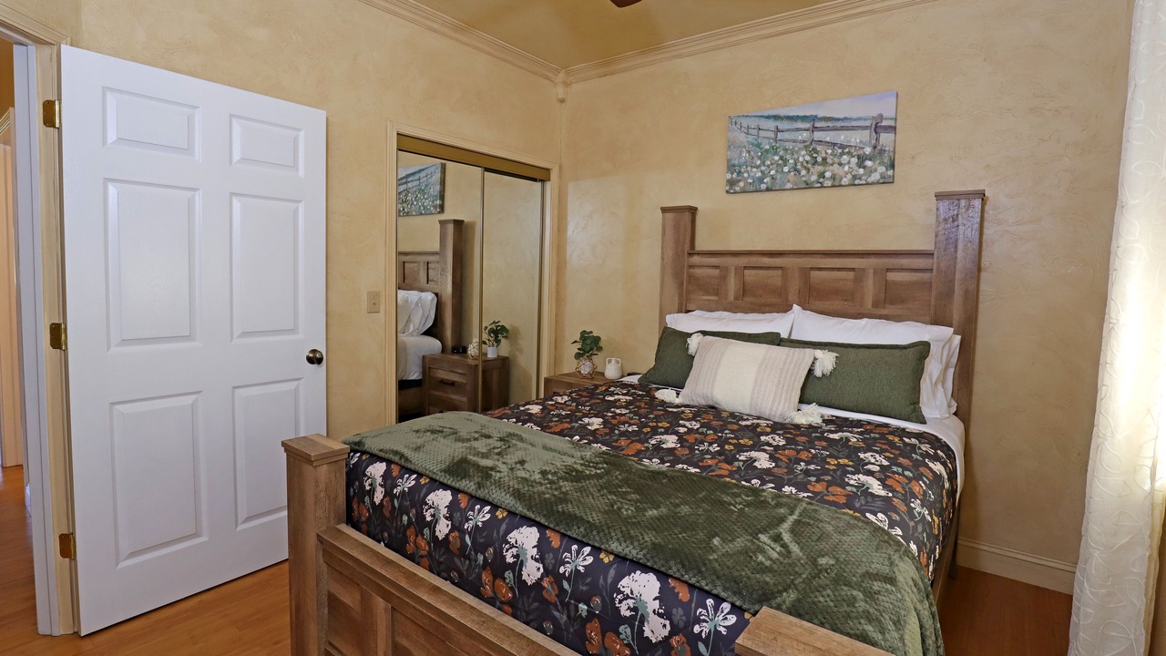 Photo of Bedroom in Eureka Springs