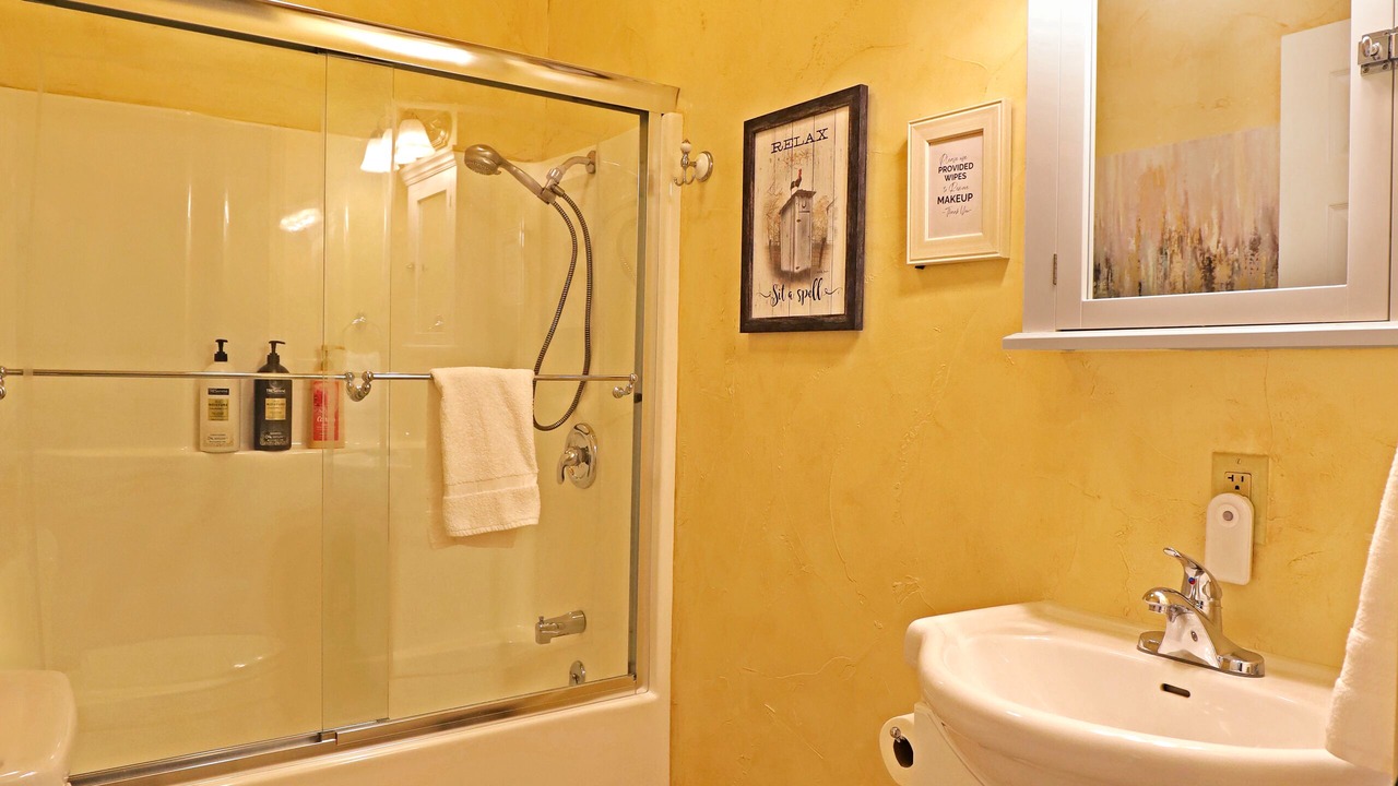 Photo of Bathroom in Eureka Springs