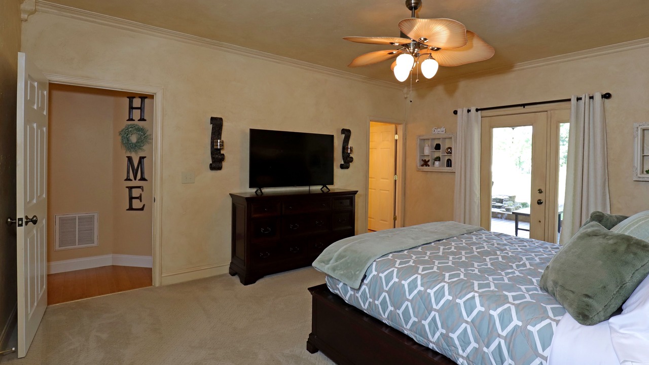 Photo of Bedroom in Eureka Springs