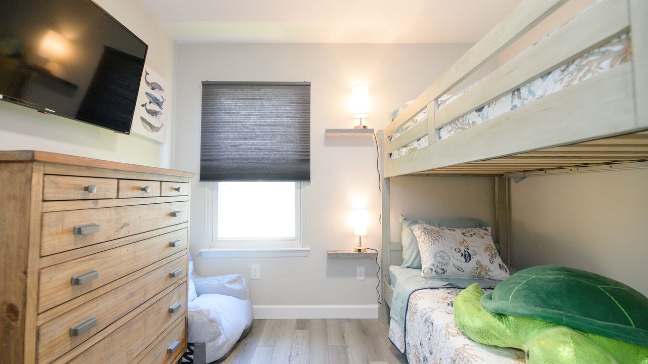 Photo of Bedroom in Buckroe Beach