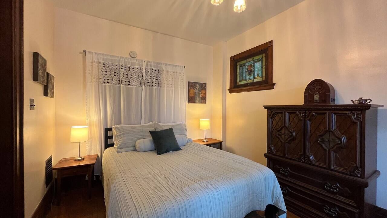 Photo of Bedroom in University District