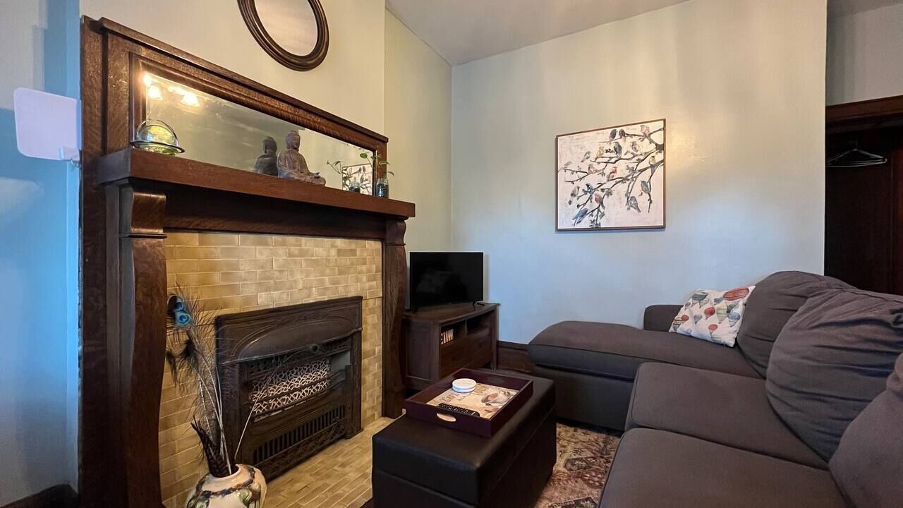 Photo of Livingroom in University District