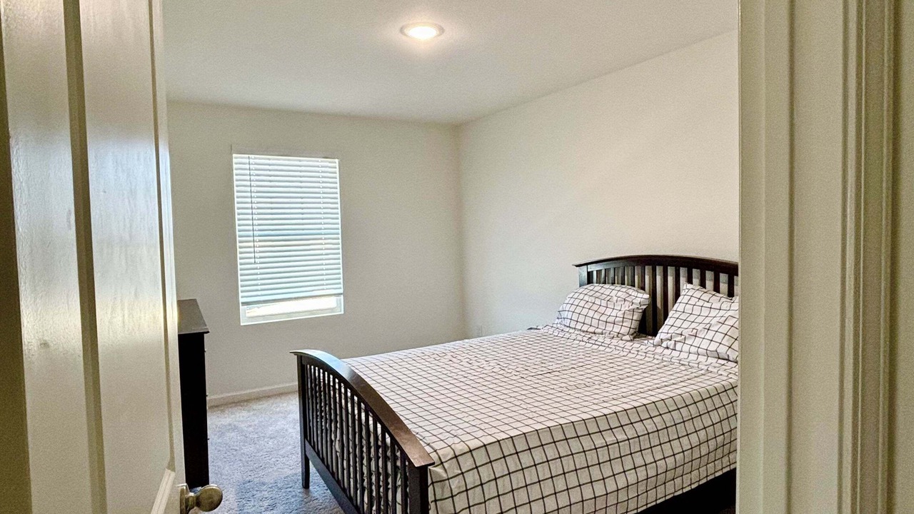 Photo of Bedroom in Glenn Heights