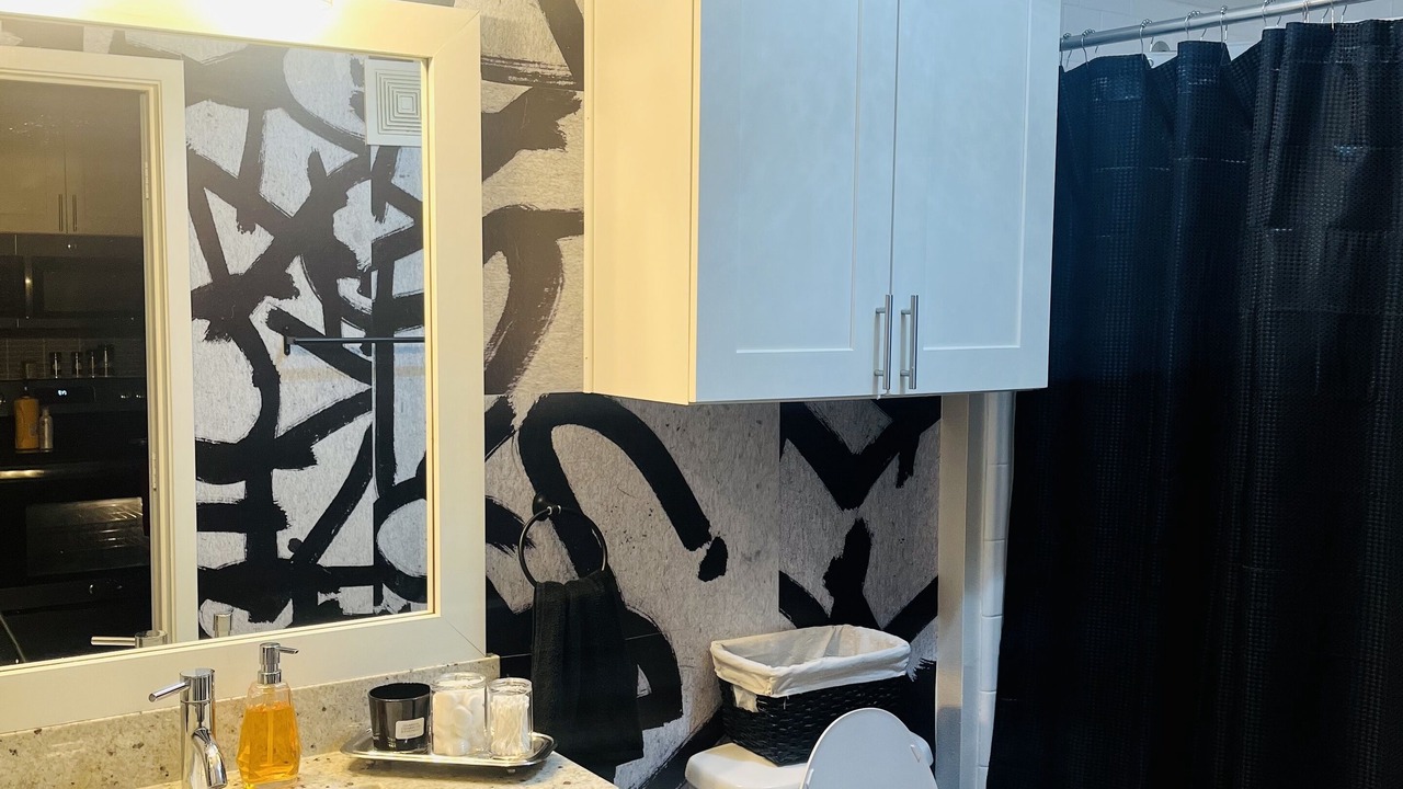 Photo of Bathroom in Legacy Town Center North