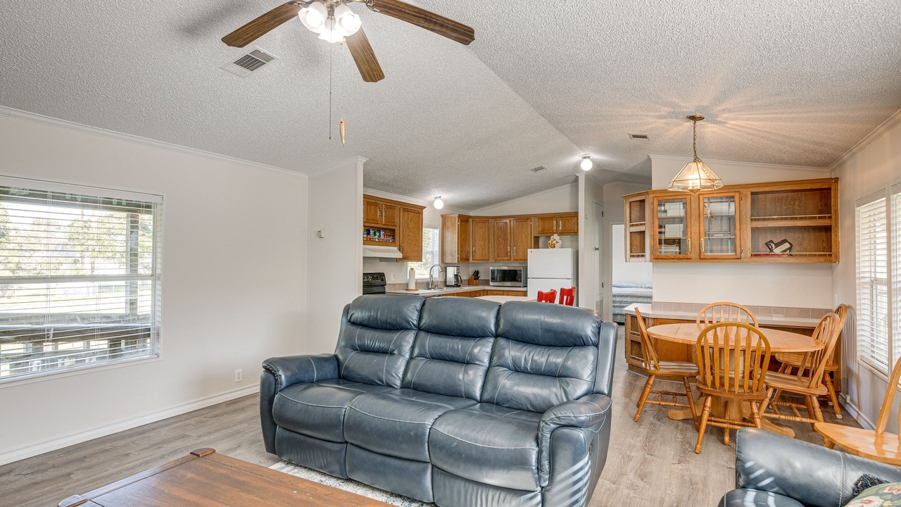 Photo of Livingroom in Rockport