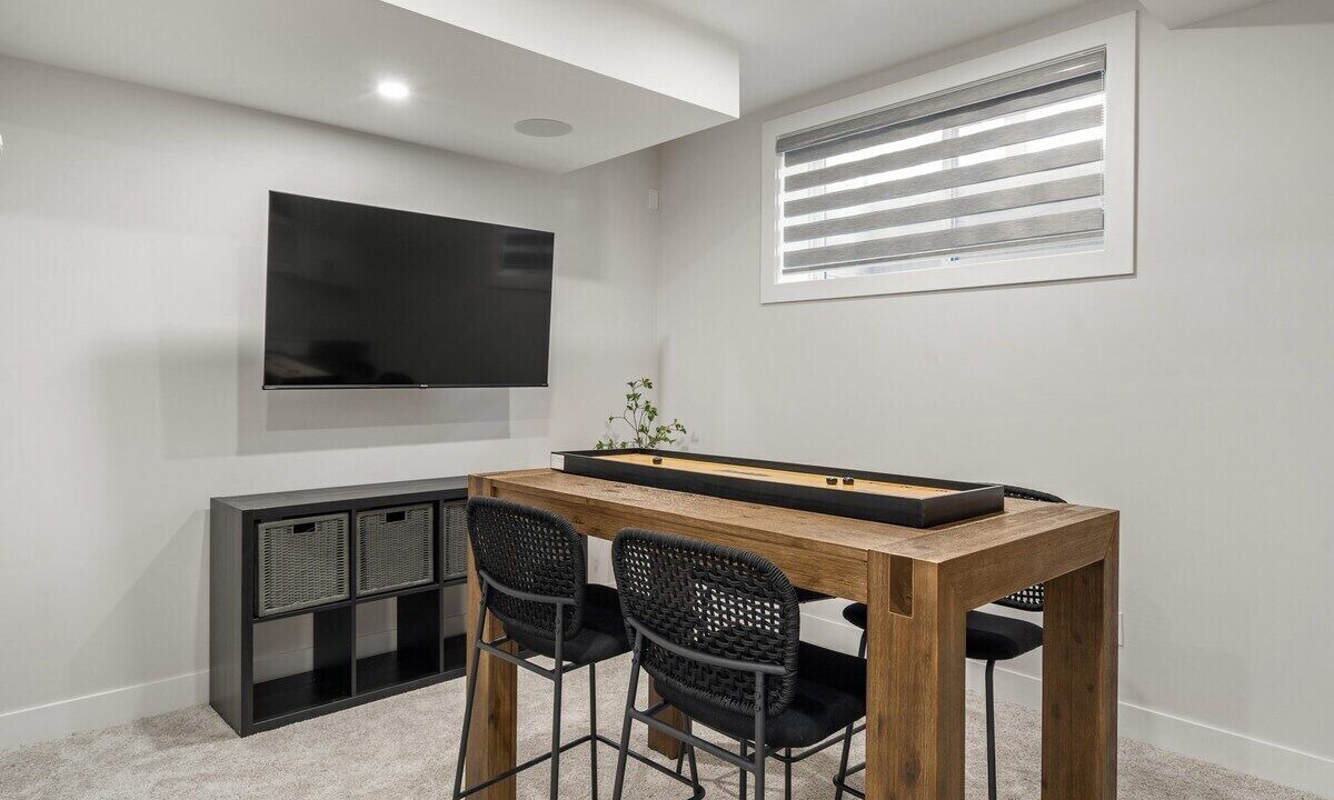 Photo of Others in Crescent Heights