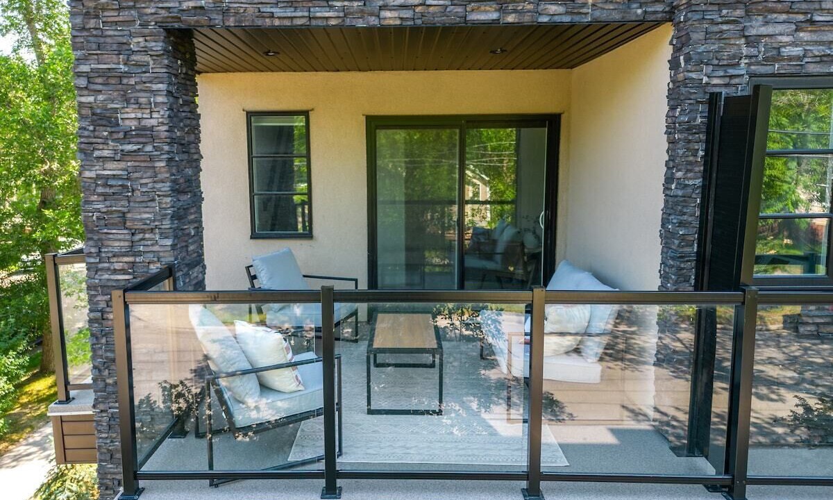 Photo of Others in Crescent Heights