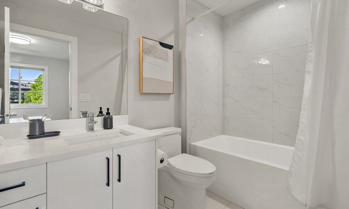 Photo of Others in Crescent Heights