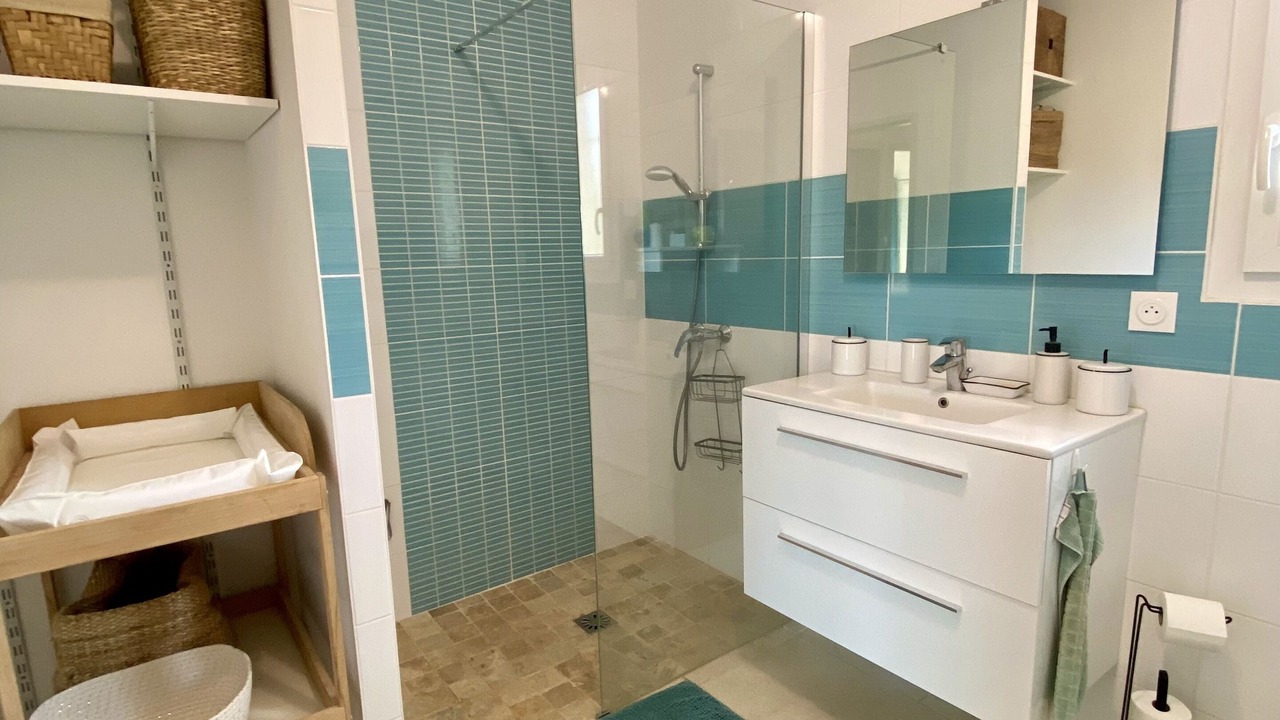 Photo of Bathroom in Piolenc