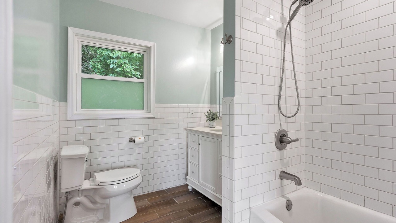 Photo of Bathroom in Baxter