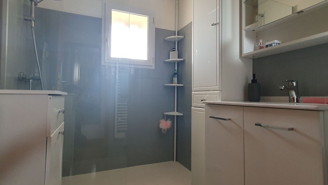 Photo of Bathroom in Grues