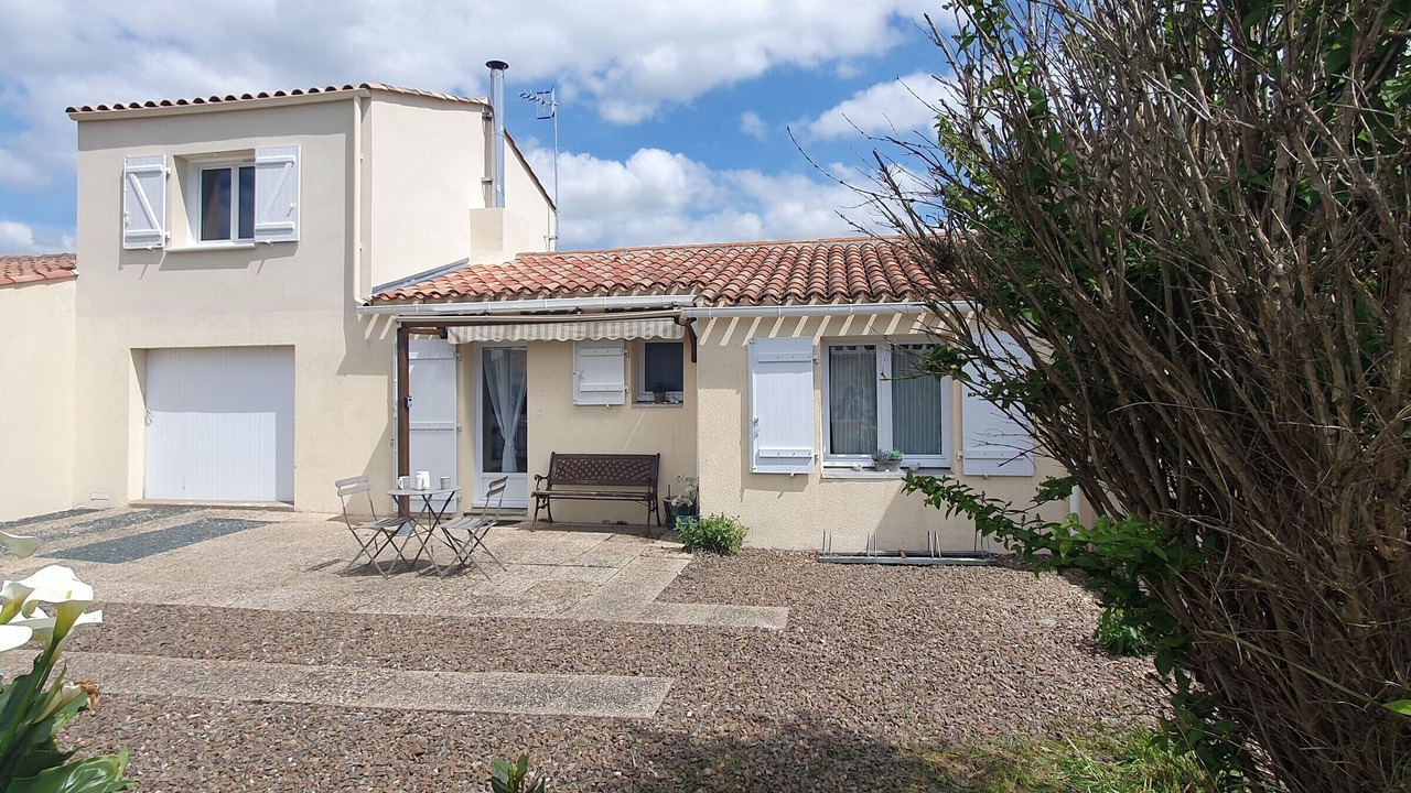 Photo of Outdoor in Grues