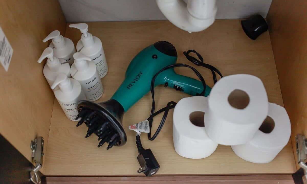 Photo of Bathroom in Willoughby Spit
