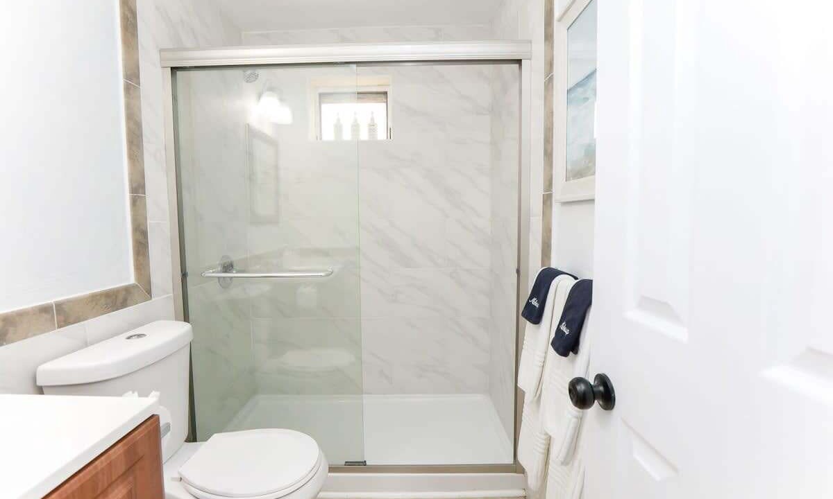 Photo of Bathroom in Willoughby Spit