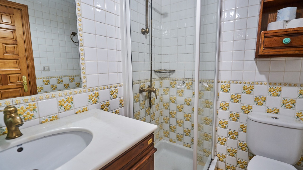 Photo of Bathroom in Arrankudiaga