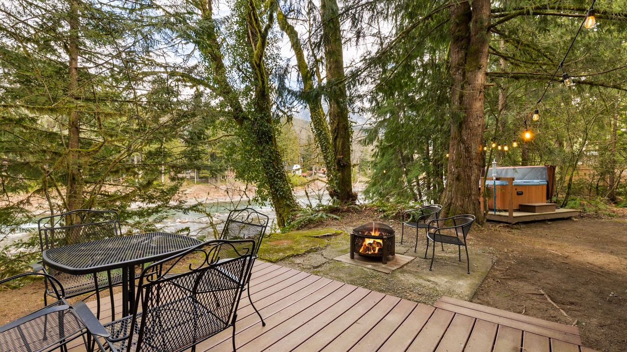 Photo of Outdoor in Gold Bar