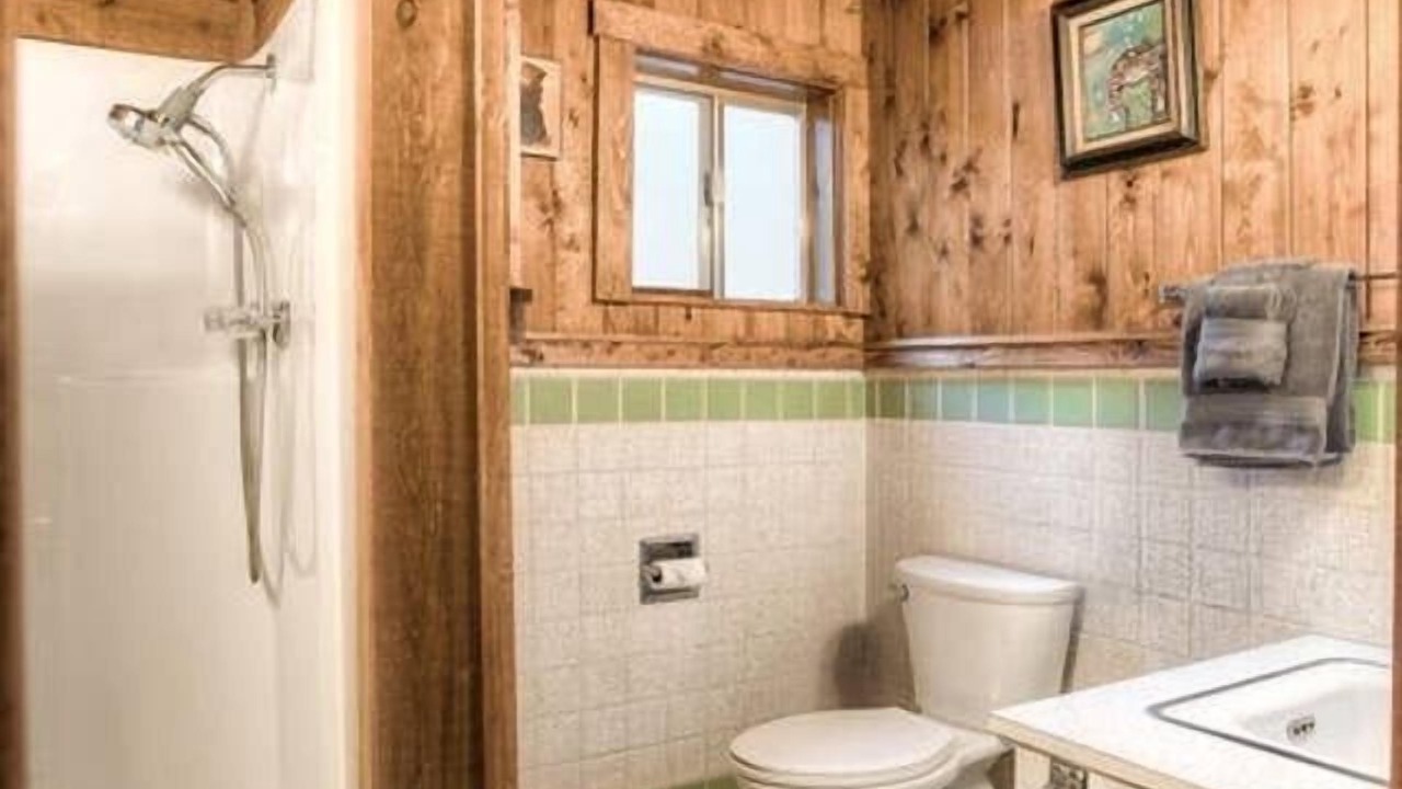 Photo of Bathroom in Gold Bar