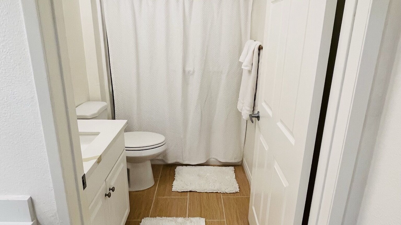 Photo of Bathroom in Warner Center