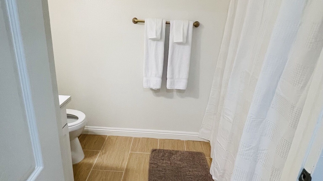 Photo of Bathroom in Warner Center