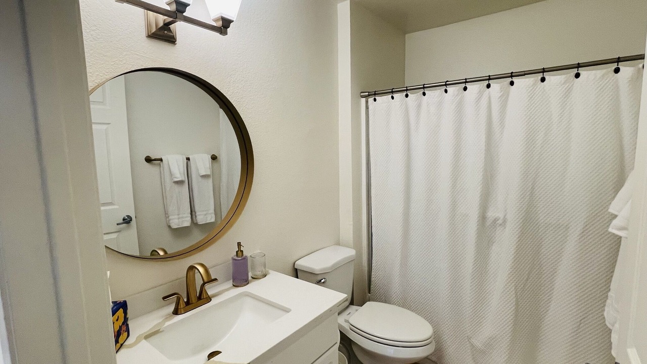 Photo of Bathroom in Warner Center