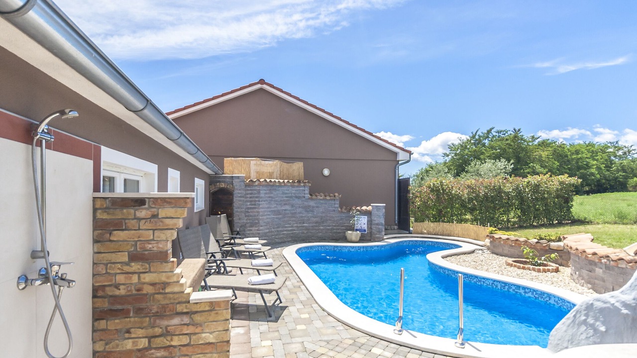 Photo of Outdoor in Marcana