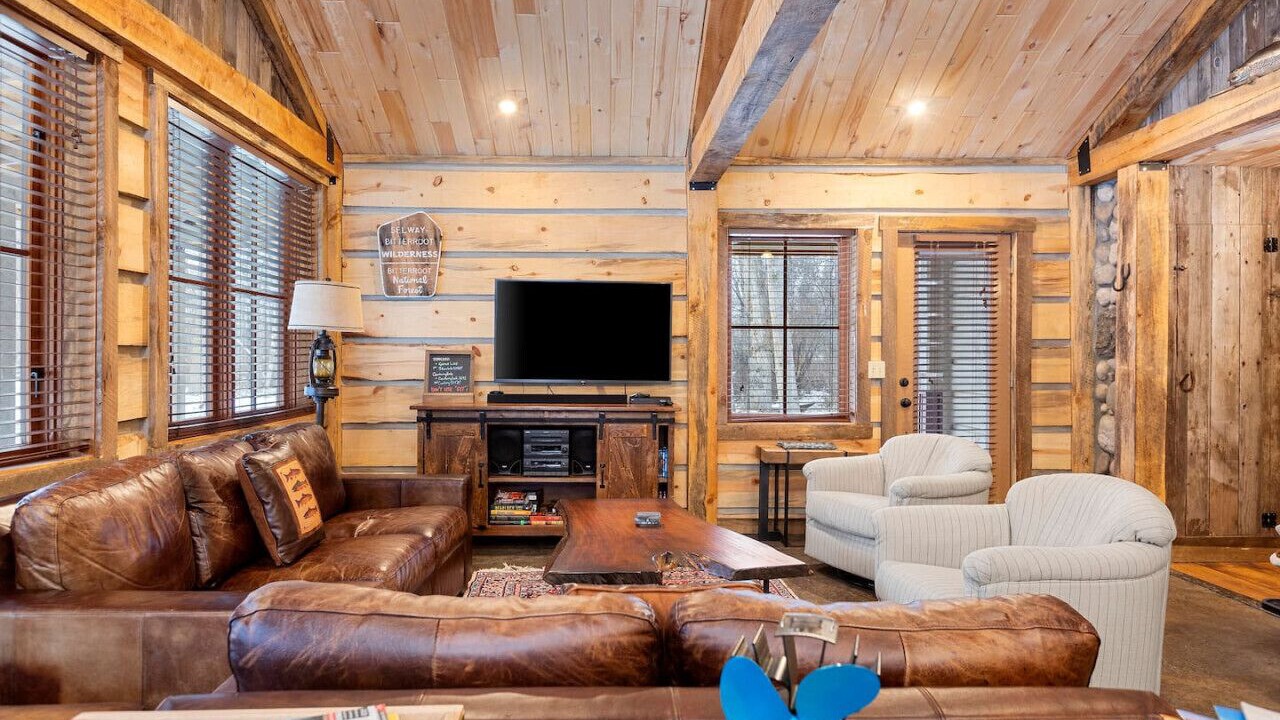 Photo of Livingroom in Darby