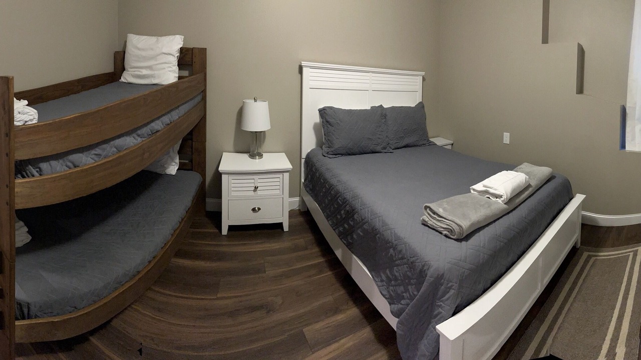 Photo of Bedroom in Lakeside Estates