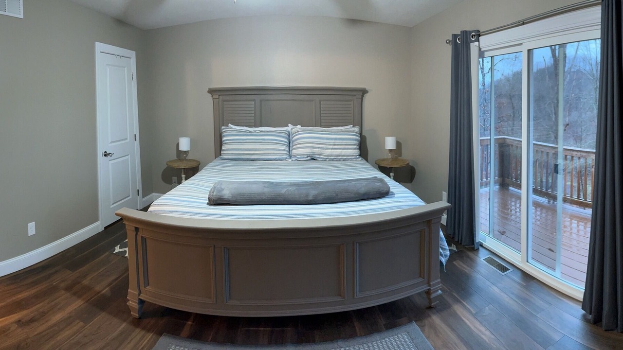 Photo of Bedroom in Lakeside Estates