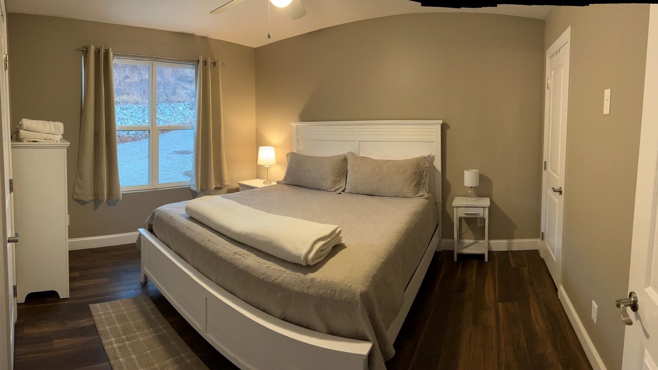 Photo of Bedroom in Lakeside Estates