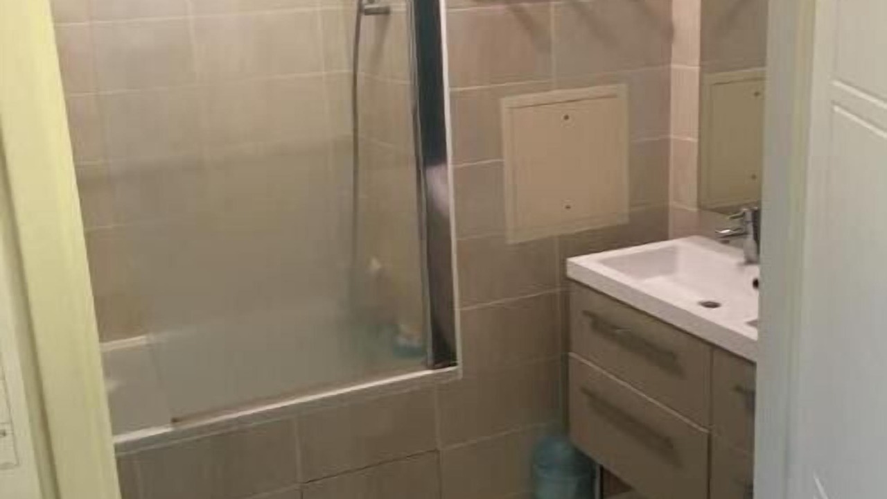 Photo of Bathroom in 13th Arrondissement