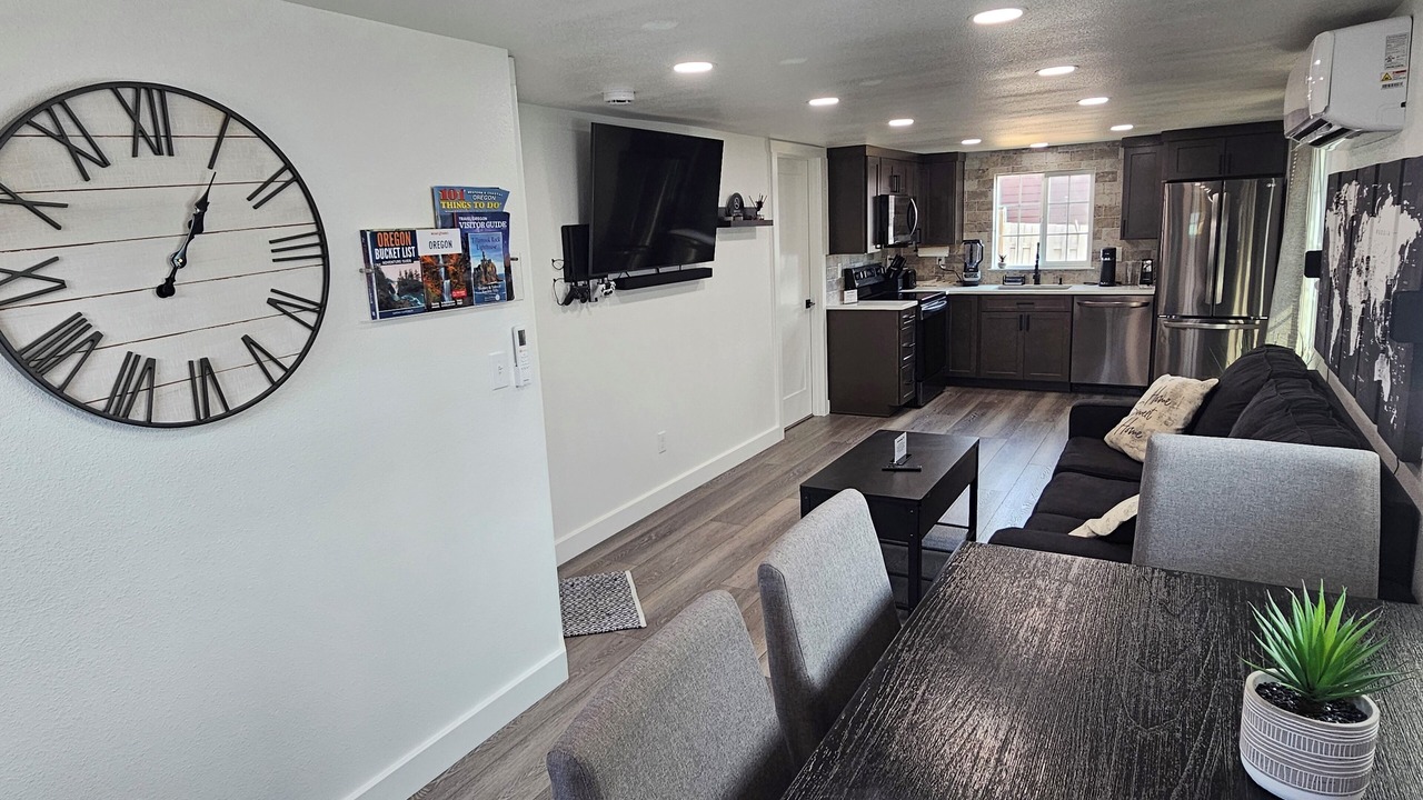 Photo of Livingroom in Tillamook