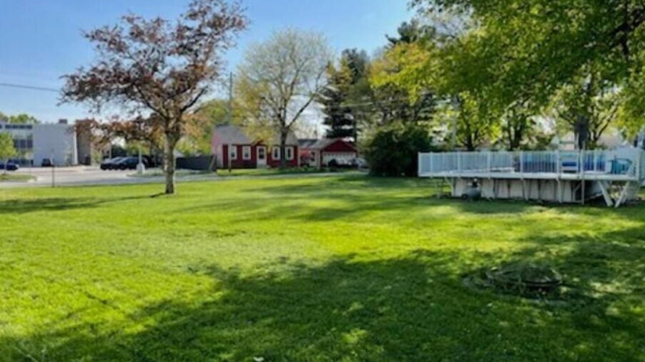 Photo of Outdoor in Speedway