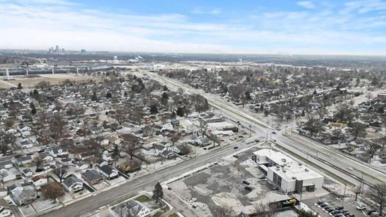 Photo of Outdoor in Speedway