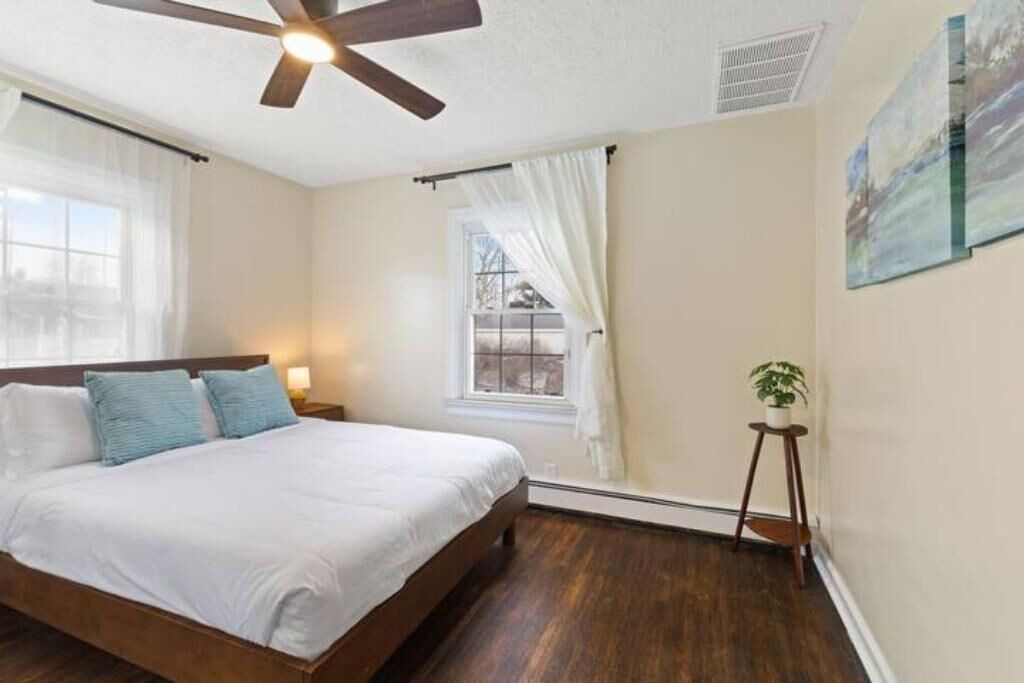 Photo of Bedroom in Speedway