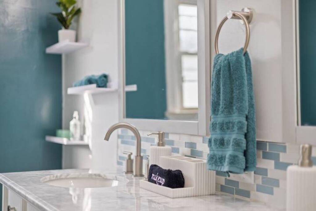 Photo of Bathroom in Speedway