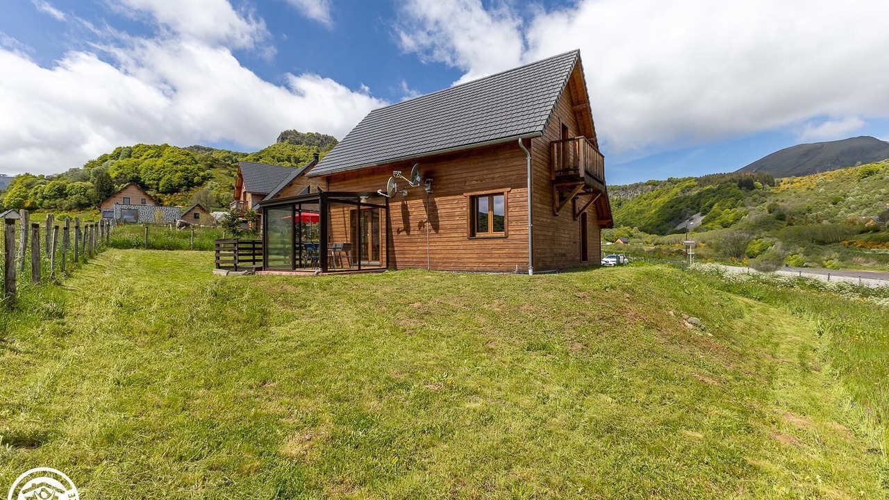 Photo of Outdoor in Chambon-sur-Lac