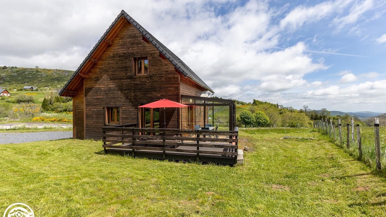 Photo of Outdoor in Chambon-sur-Lac