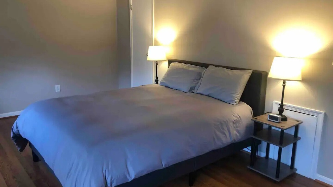 Photo of Bedroom in Oakton